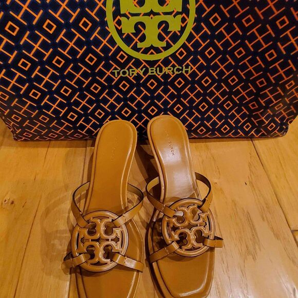 Tory Burch Designer Miller Geo Bombé Low Kitten Heel Sandal Size 9.5 - Picture 2 of 10